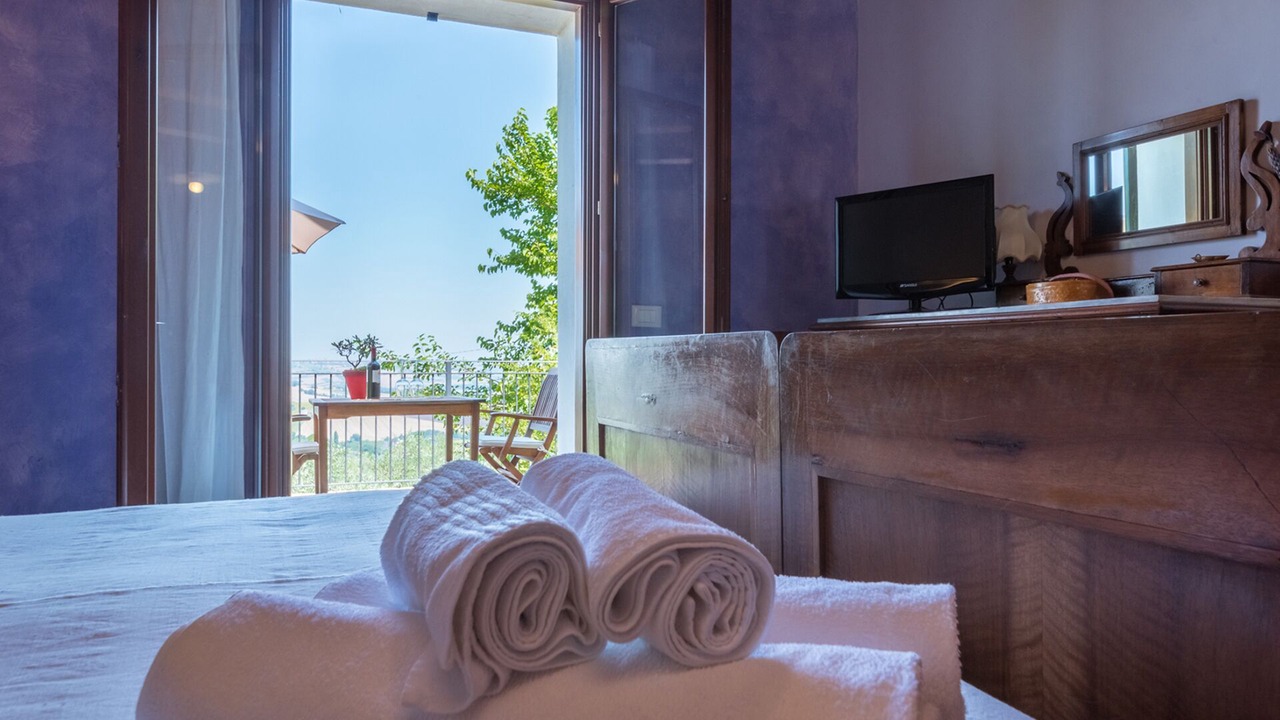 Photo of Bedroom in Montecarotto