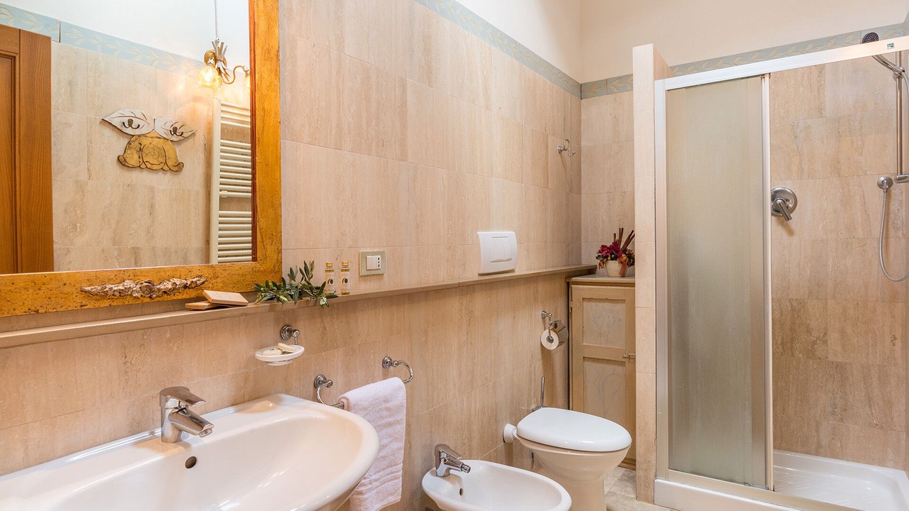 Photo of Bathroom in Torre A Castello