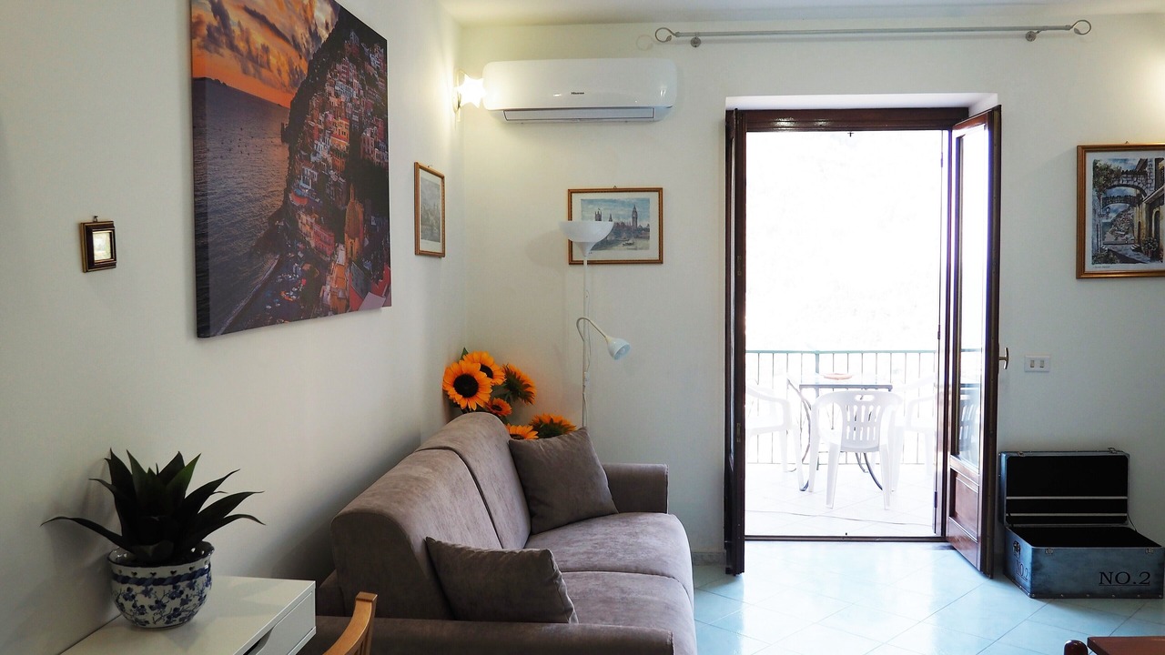 Photo of Livingroom in Montepertuso