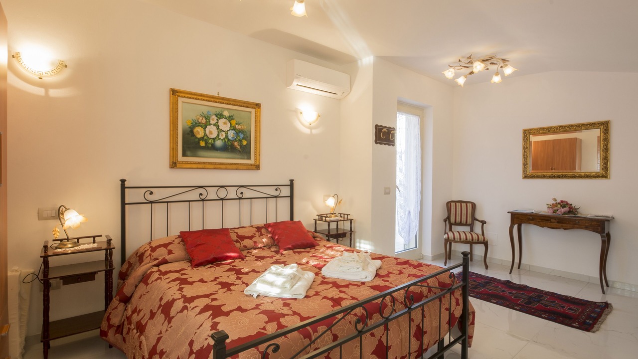 Photo of Bedroom in Tortora Marina