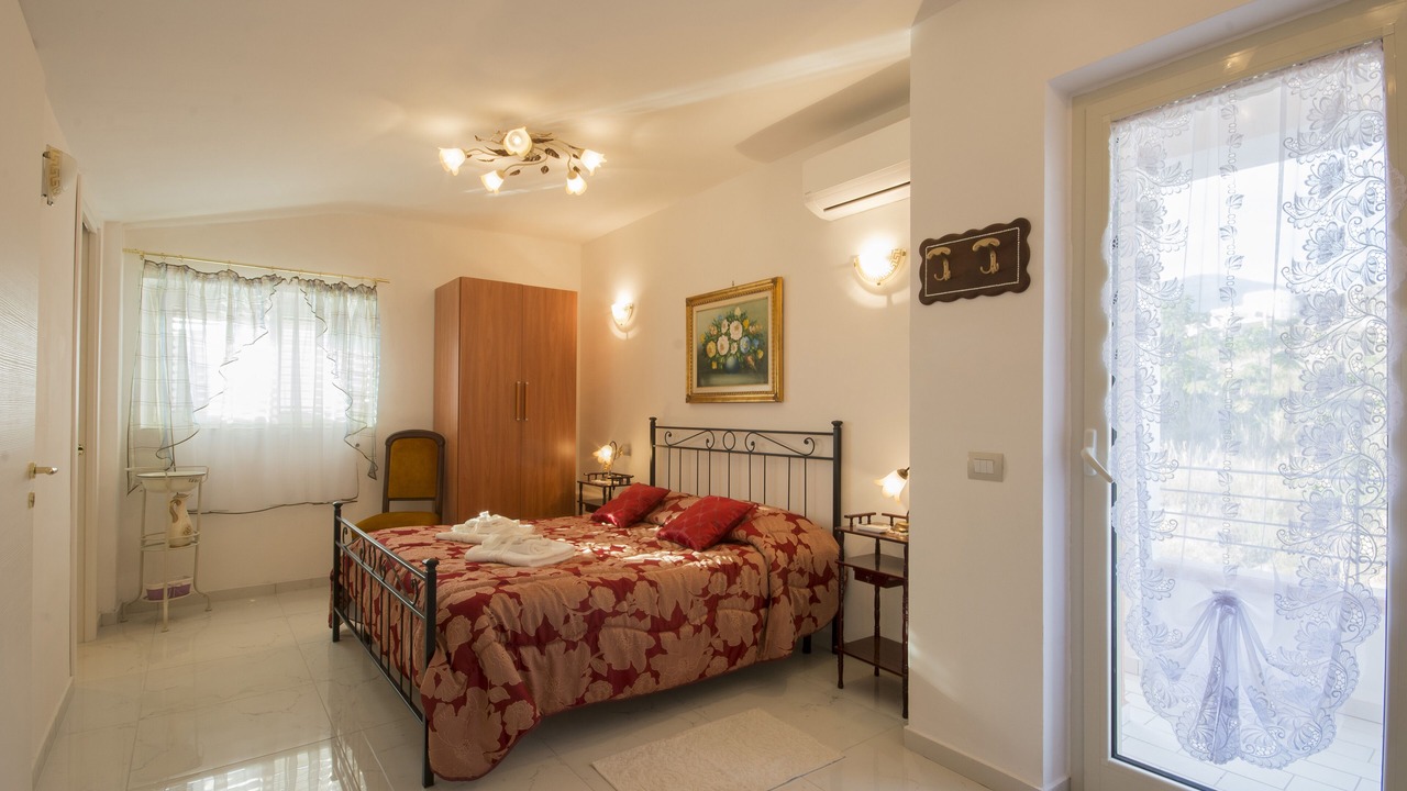 Photo of Bedroom in Tortora Marina