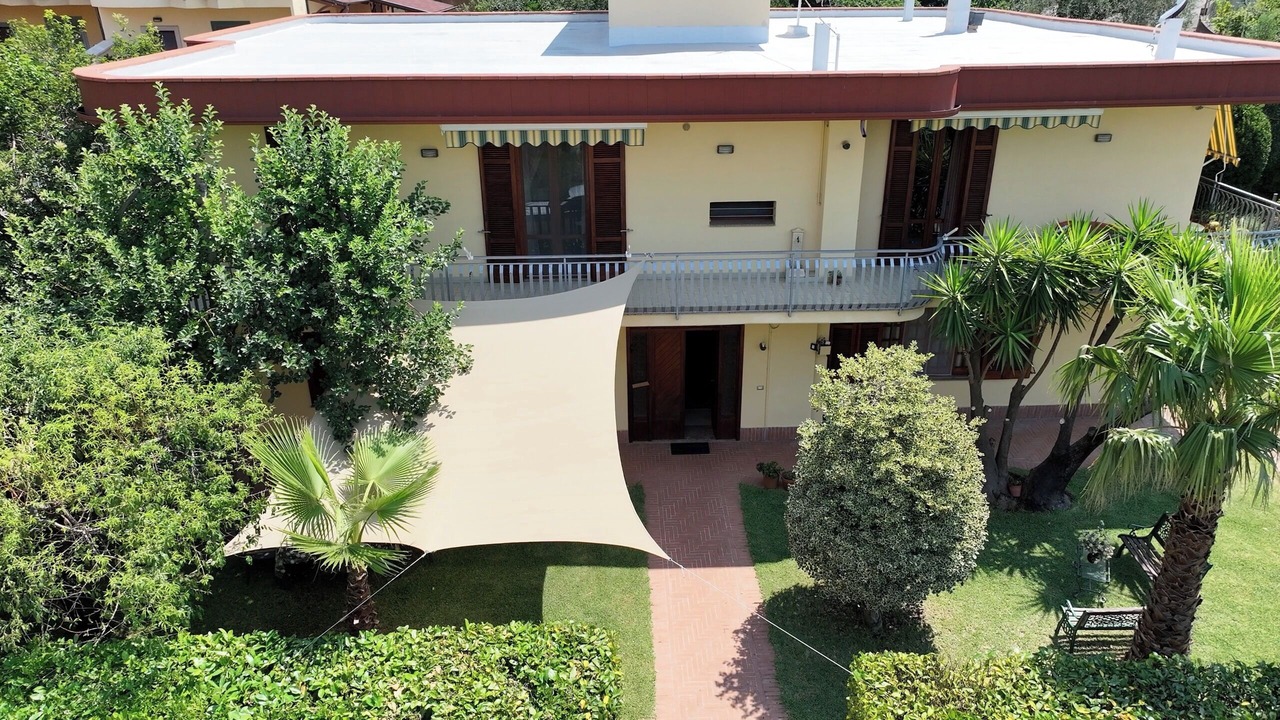 Photo of Outdoor in Quadrelle