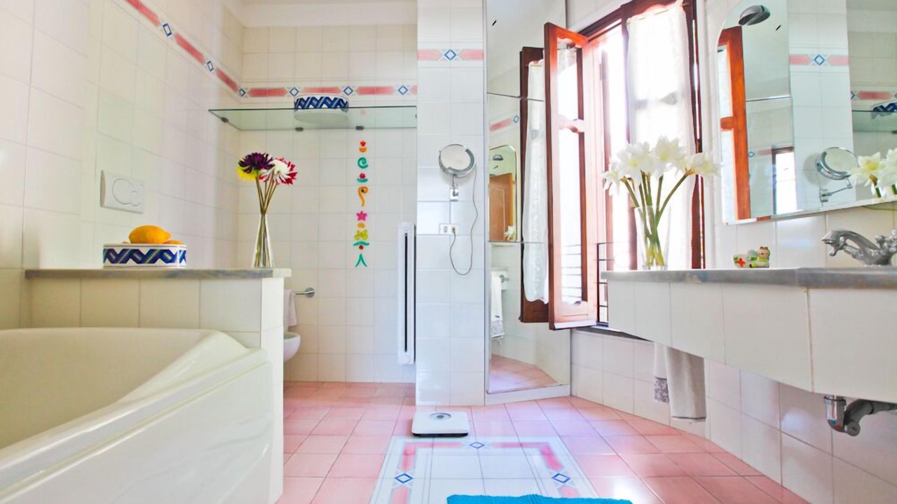 Photo of Bathroom in Vico Equense
