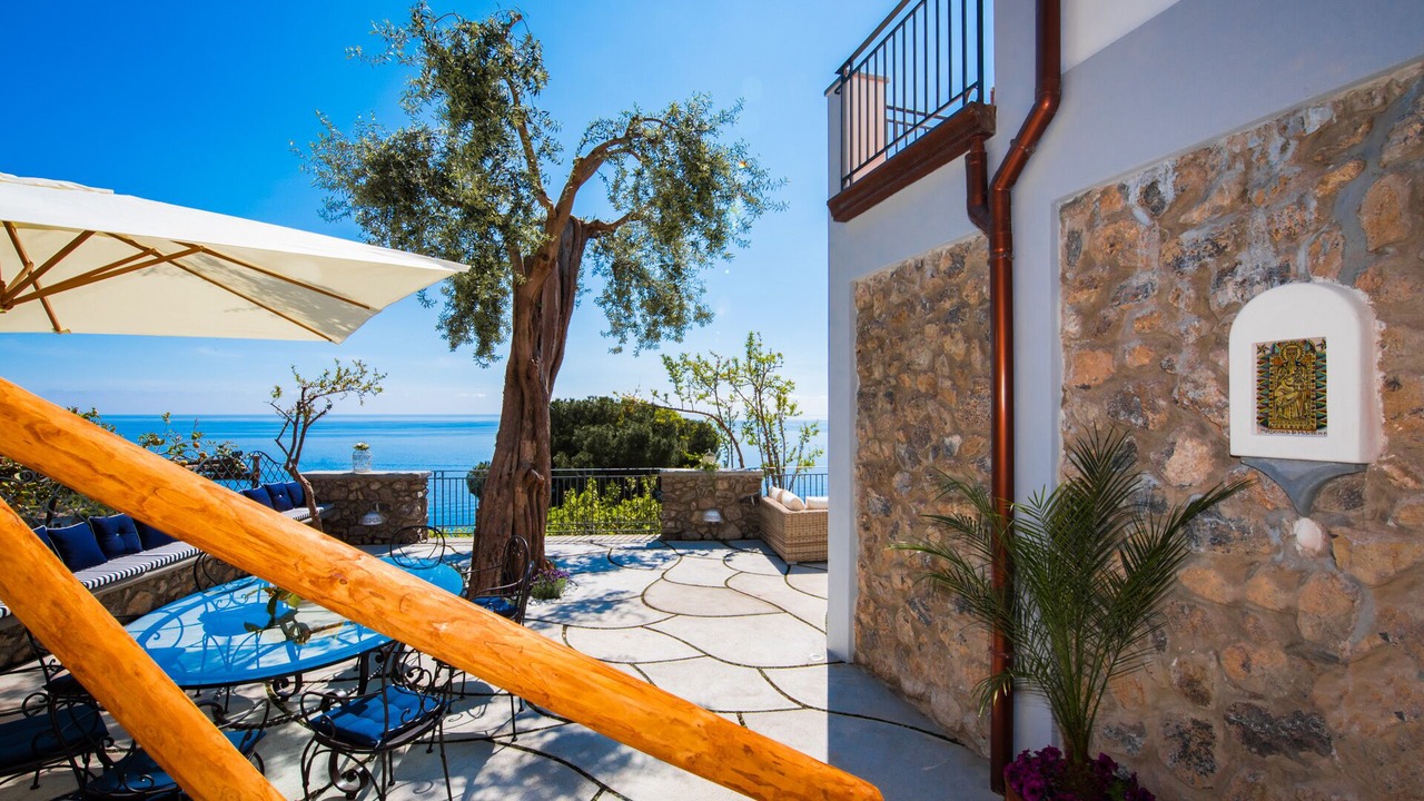 Photo of Patio Balcony in Laurito