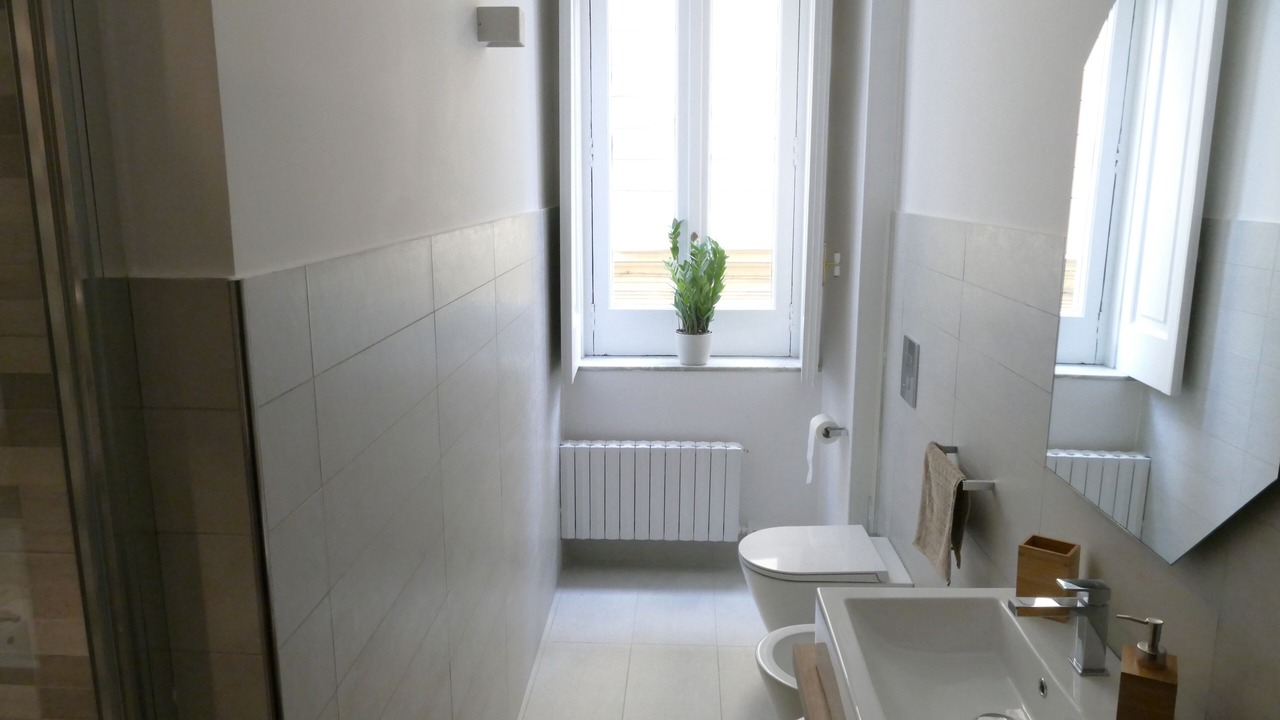 Photo of Bathroom in Historical Downtown Salerno