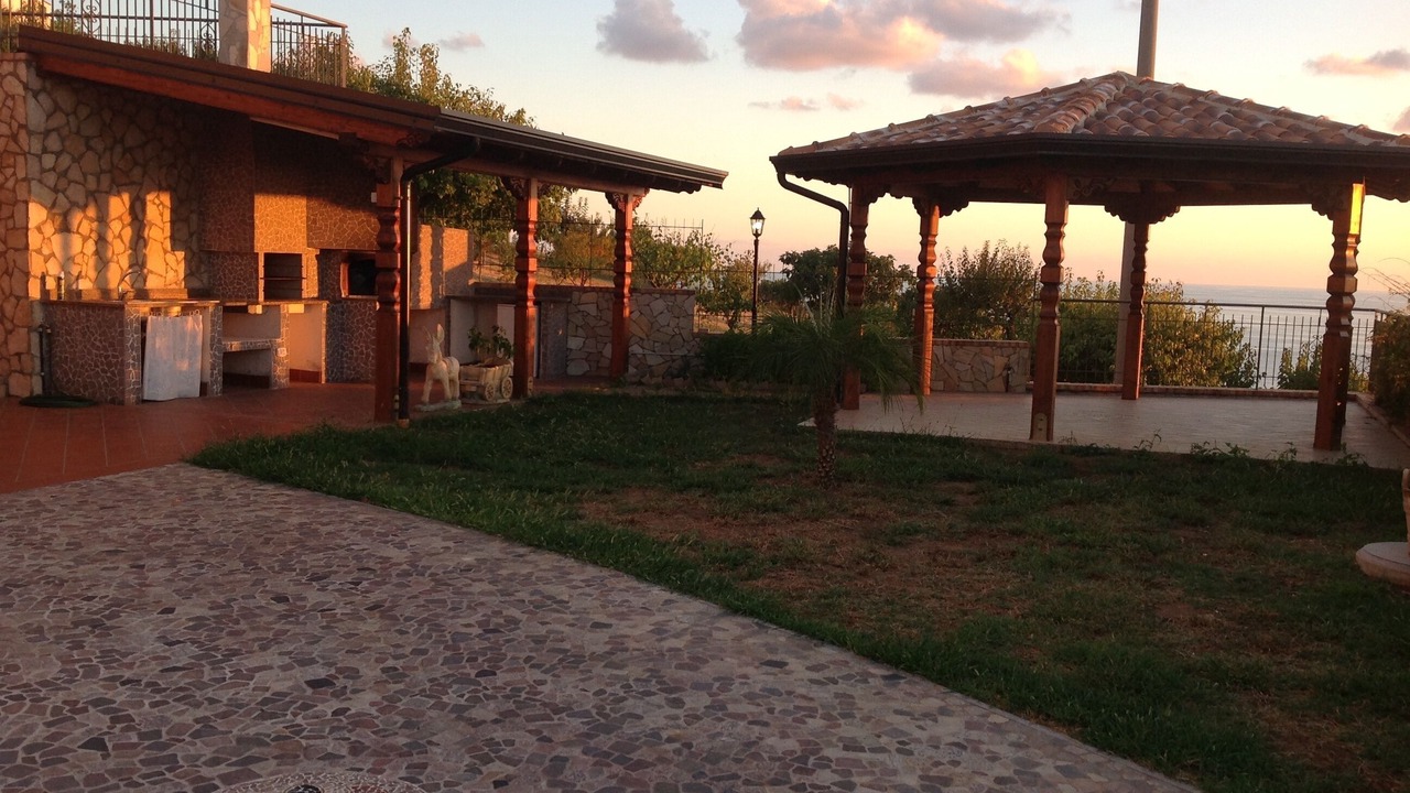 Photo of Patio Balcony in Cucco-Riviere