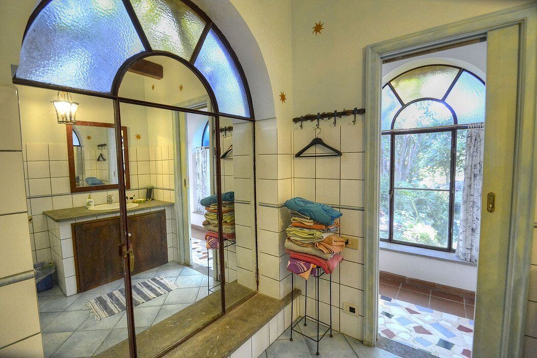 Photo of Bathroom in Meta