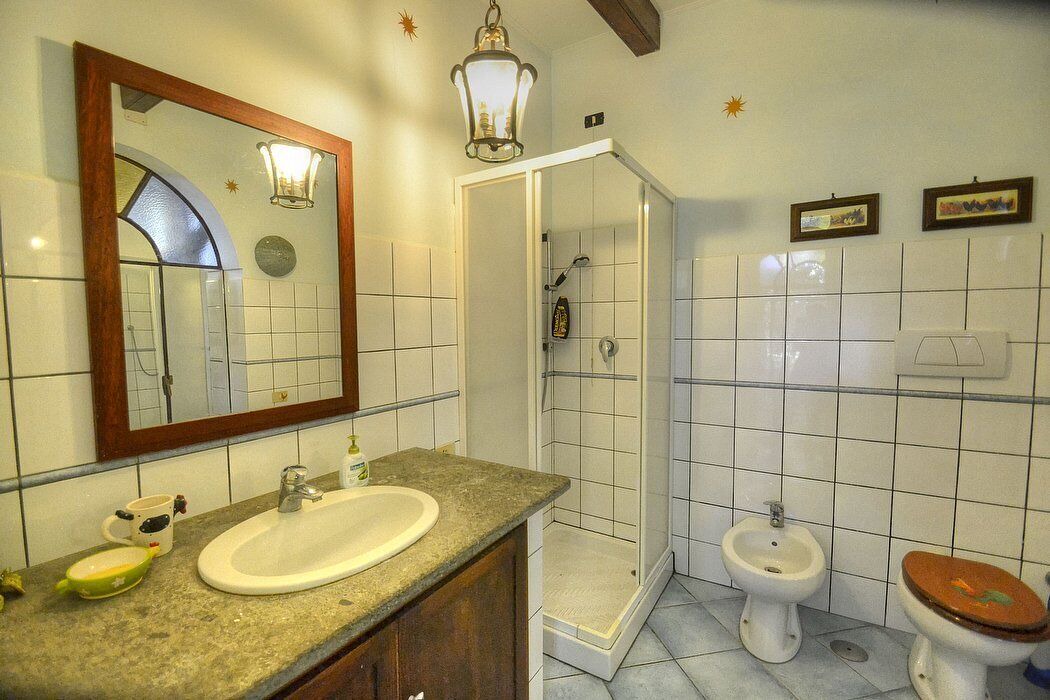 Photo of Bathroom in Meta