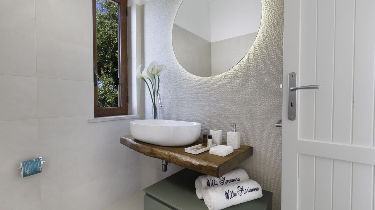 Photo of Bathroom in Sirenuse
