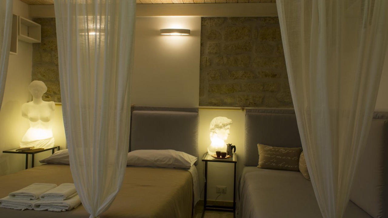 Photo of Bedroom in Naples City Centre