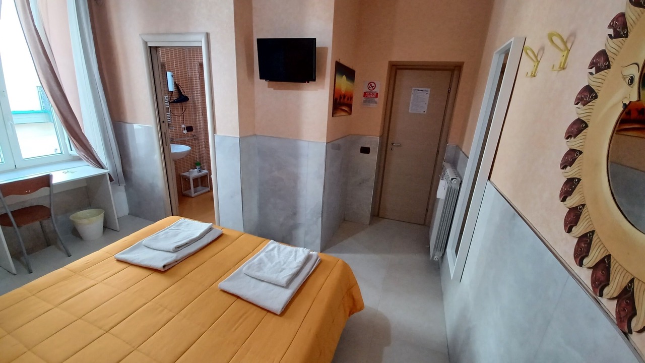 Photo of Bedroom in Naples City Centre