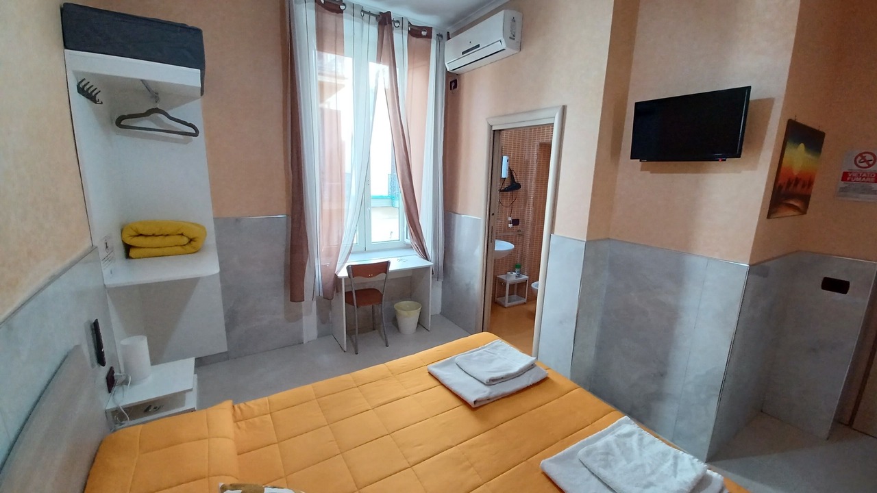 Photo of Bedroom in Naples City Centre