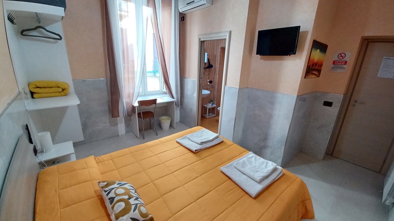 Photo of Bedroom in Naples City Centre