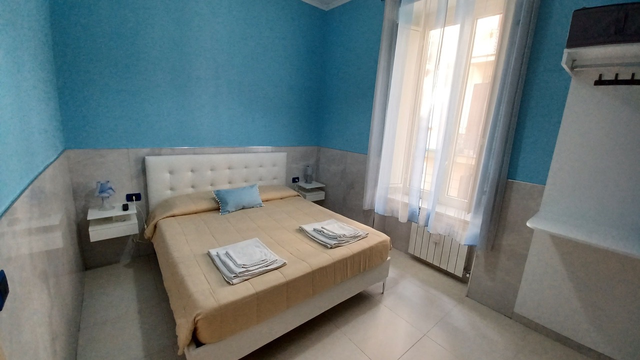 Photo of Bedroom in Naples City Centre