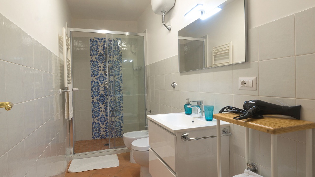 Photo of Bathroom in Quartieri Spagnoli