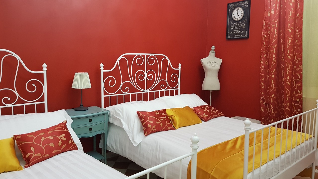Photo of Bedroom in Naples City Centre
