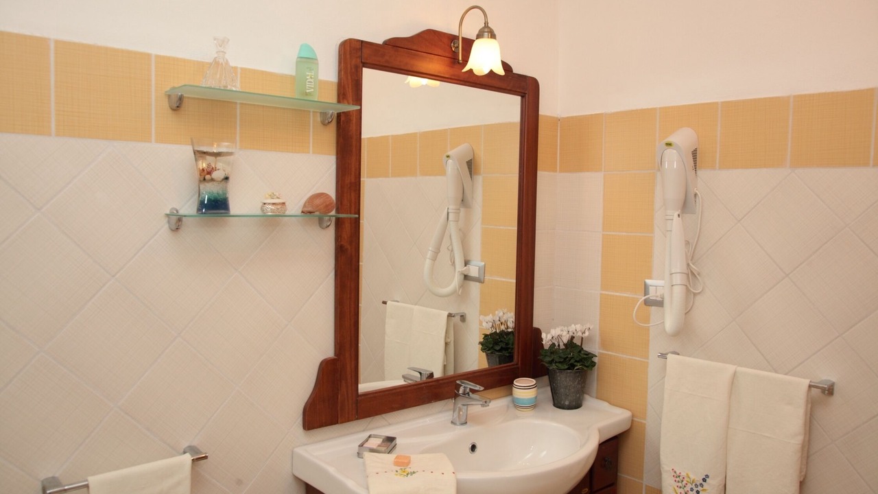 Photo of Bathroom in Palinuro