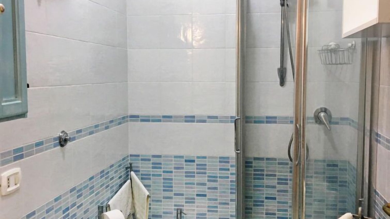 Photo of Bathroom in Forio