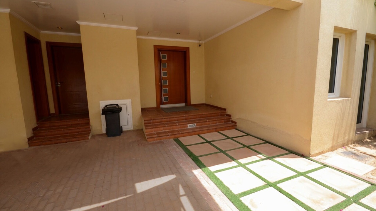 Photo of Outdoor in Al Barsha 1