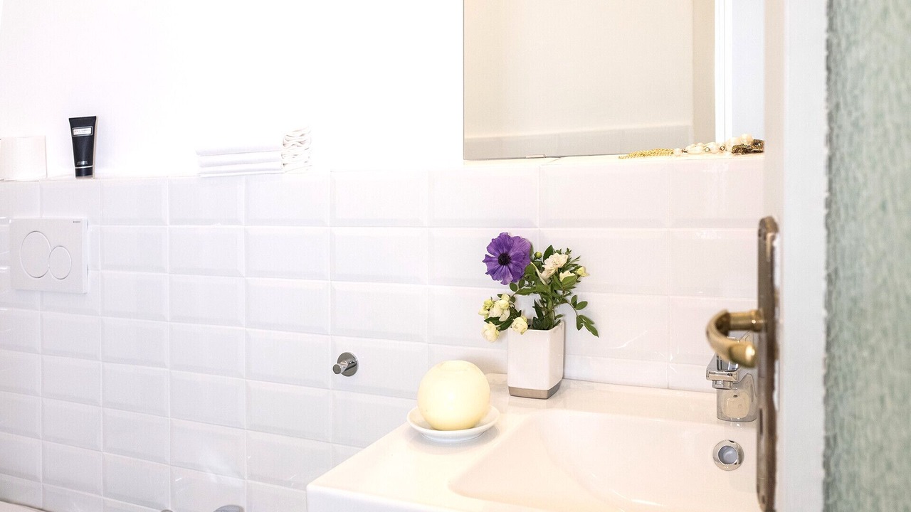 Photo of Bathroom in Sorrento City Centre