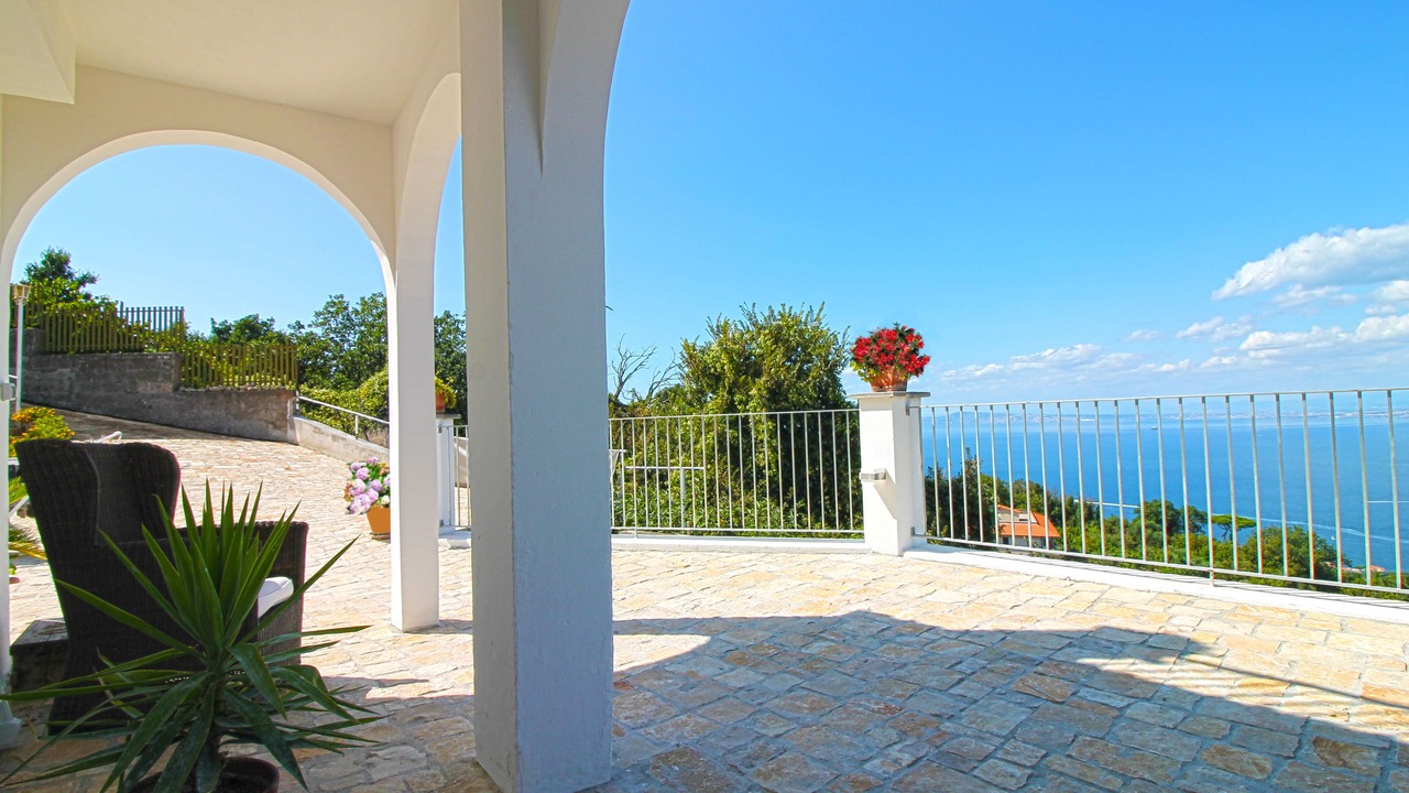 Photo of Patio Balcony in Sant'Agata sui Due Golfi