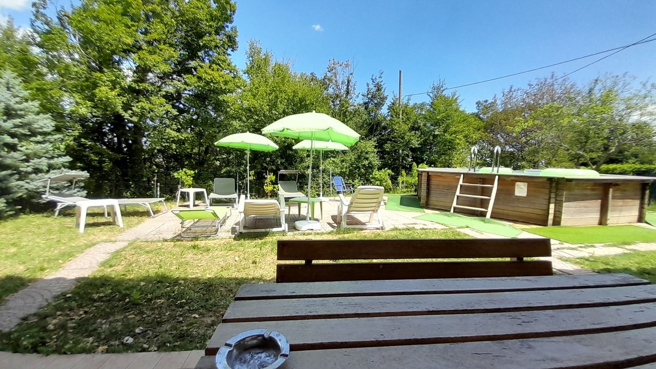 Photo of Patio Balcony in Montebello di Bertona