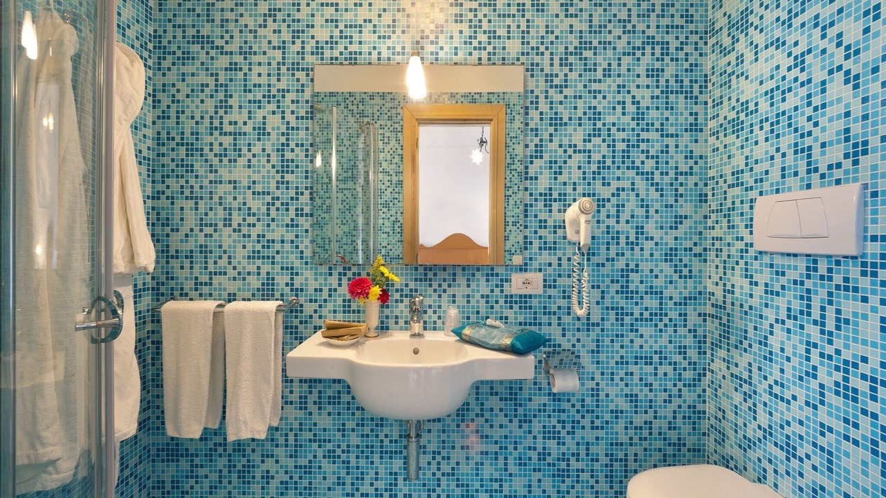 Photo of Bathroom in Sirenuse