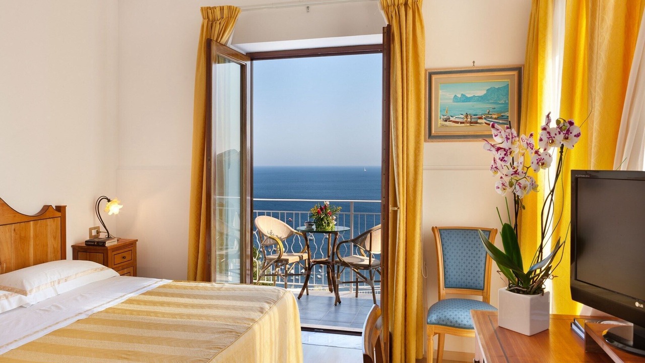 Photo of Bedroom in Sirenuse