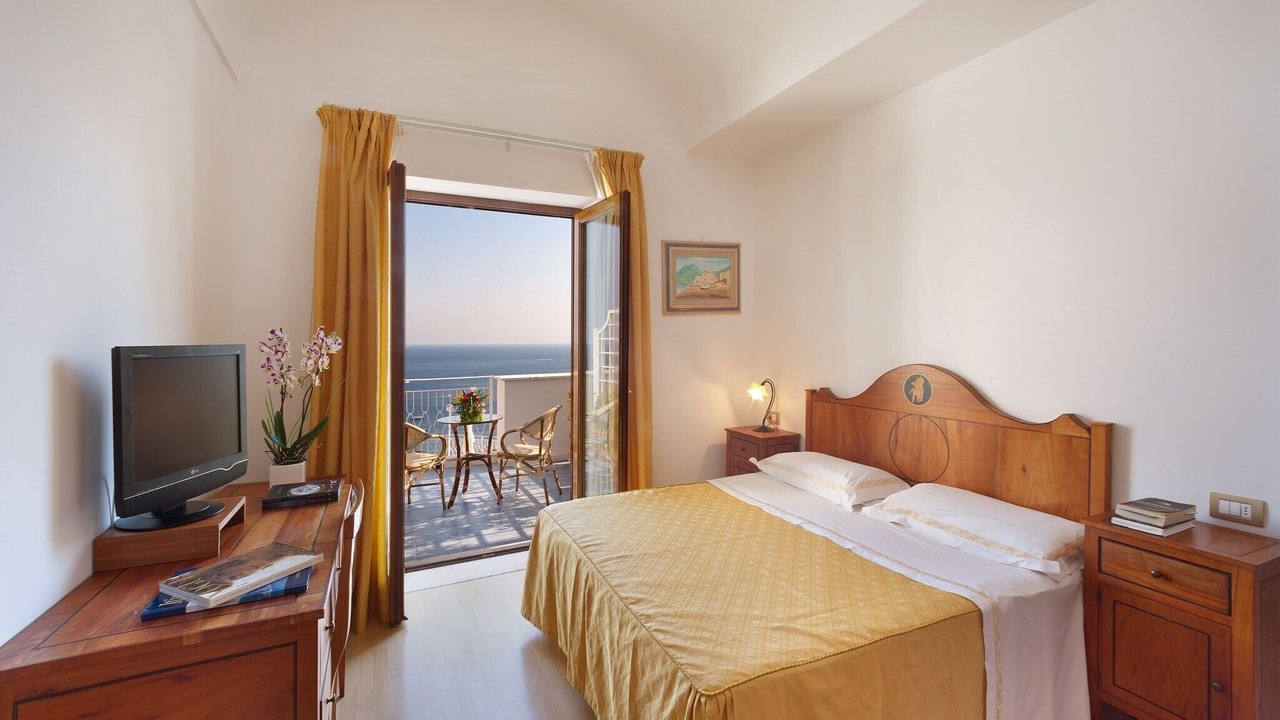 Photo of Bedroom in Sirenuse
