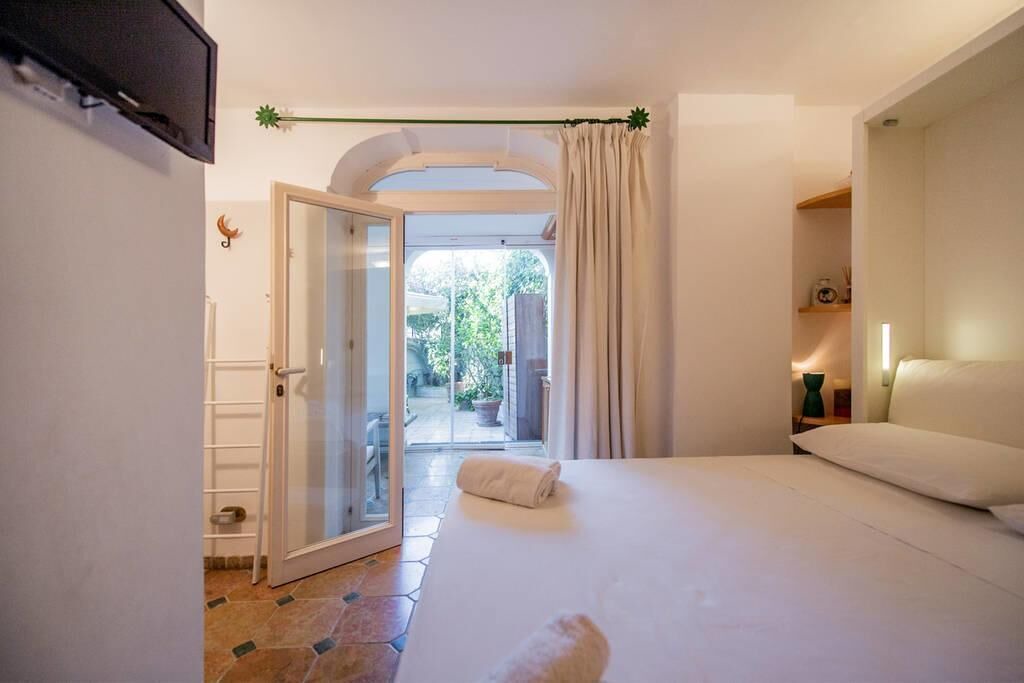 Photo of Bedroom in Capri