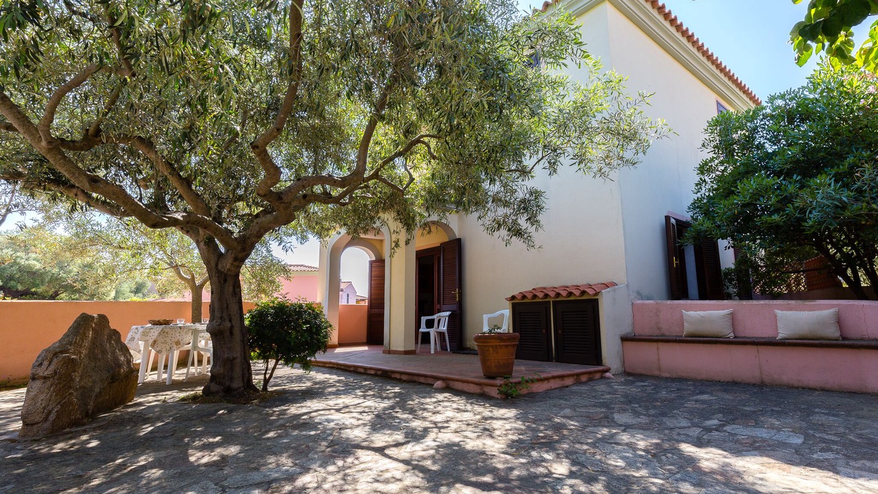 Photo of Outdoor in Agrustos