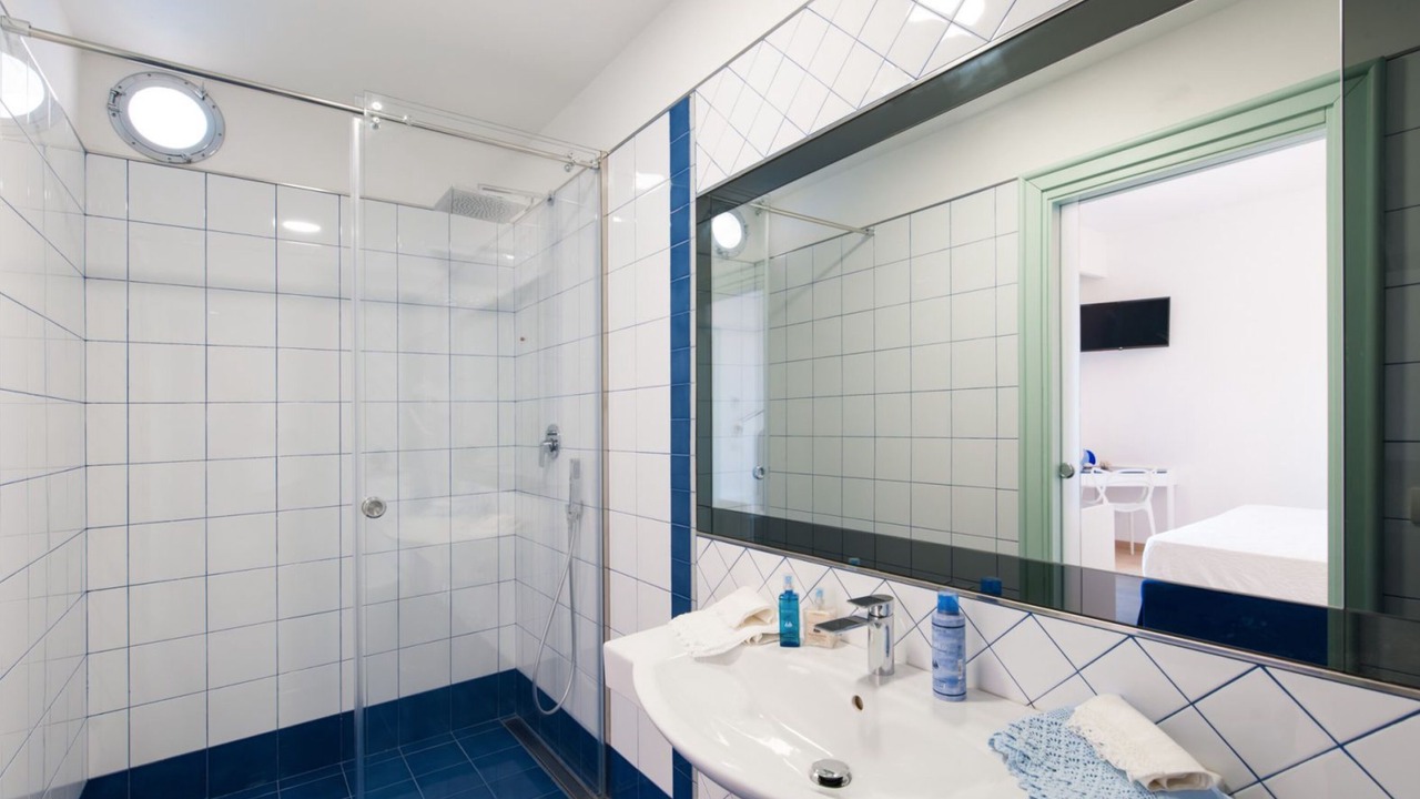 Photo of Bathroom in Sirenuse