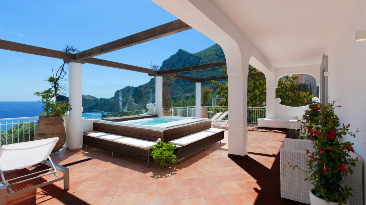 Photo of Patio Balcony in Sirenuse