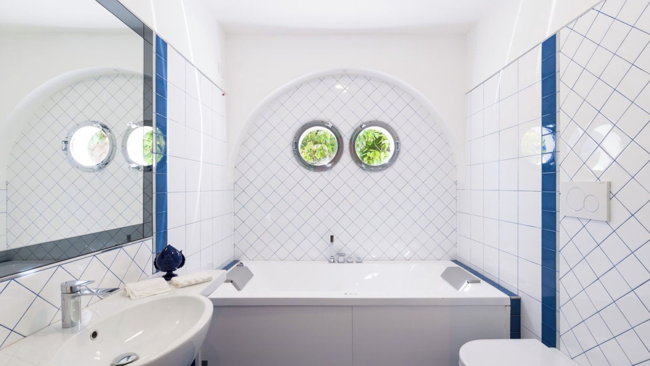 Photo of Bathroom in Sirenuse