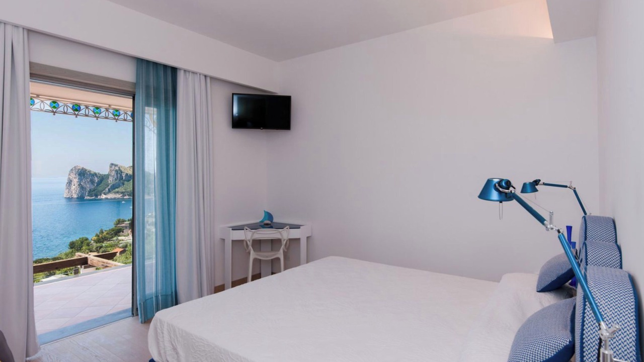 Photo of Bedroom in Sirenuse