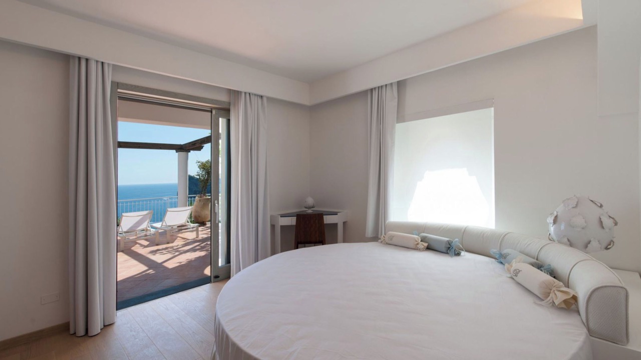 Photo of Bedroom in Sirenuse