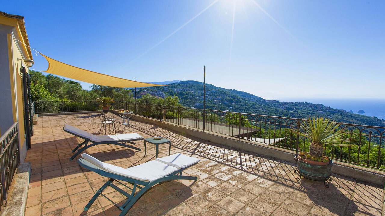 Photo of Patio Balcony in Sant'Agata sui Due Golfi