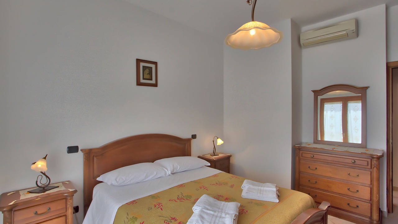 Photo of Bedroom in Furore