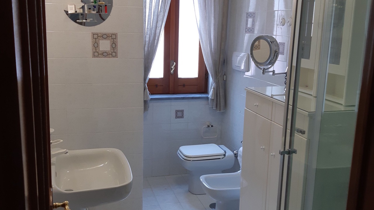 Photo of Bathroom in Bacoli