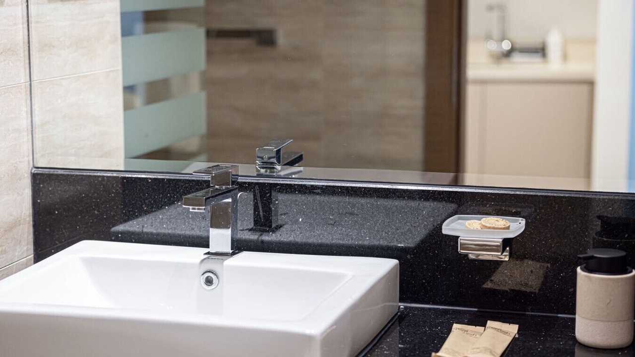 Photo of Bathroom in Trade Centre 1