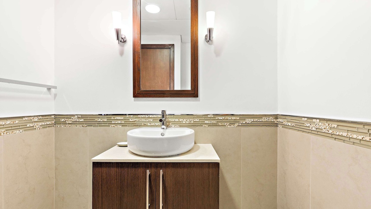 Photo of Bathroom in Za'abeel 2