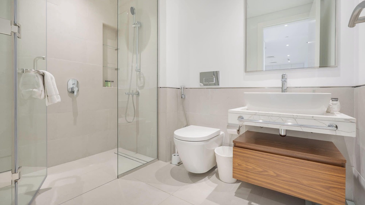 Photo of Bathroom in Umm Suqeim 3