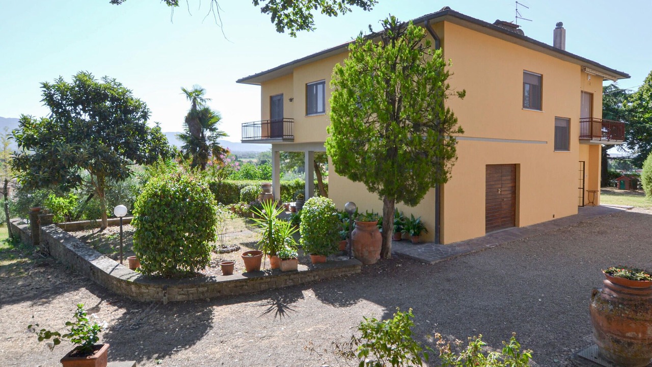 Photo of Others in Alberoro