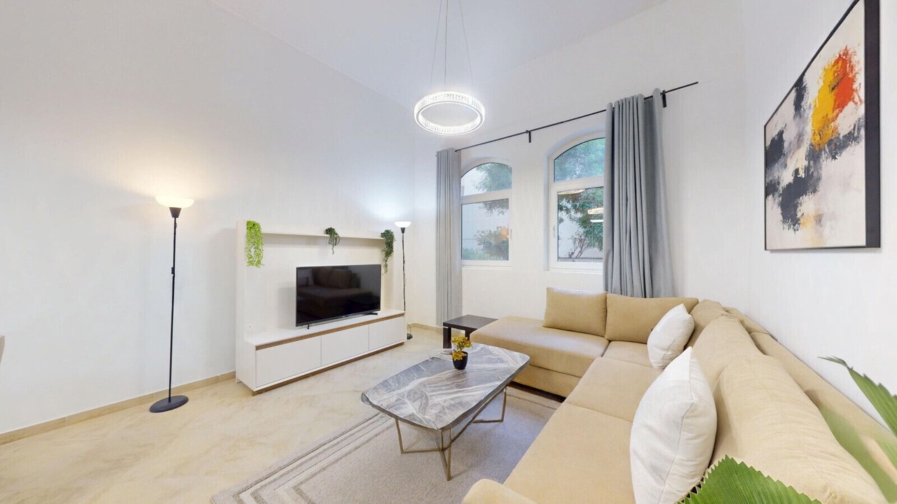 Photo of Livingroom in Motor City
