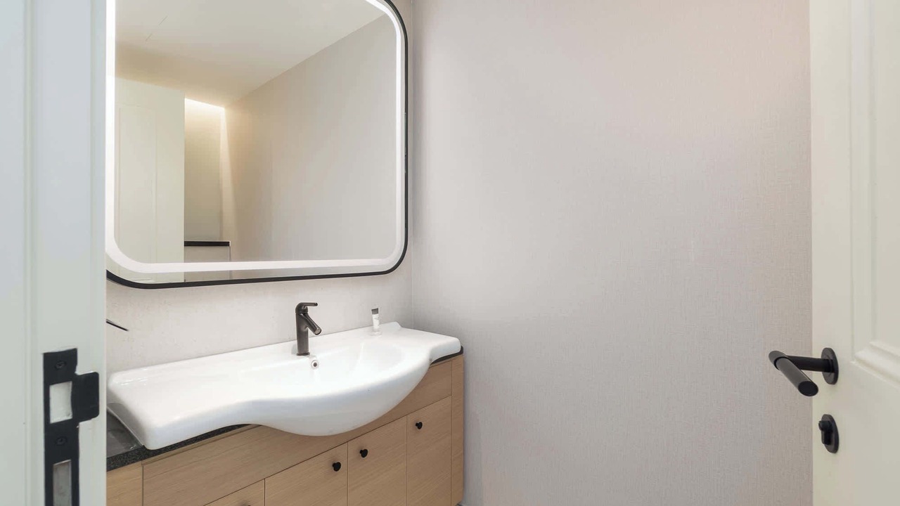 Photo of Bathroom in Al Barsha