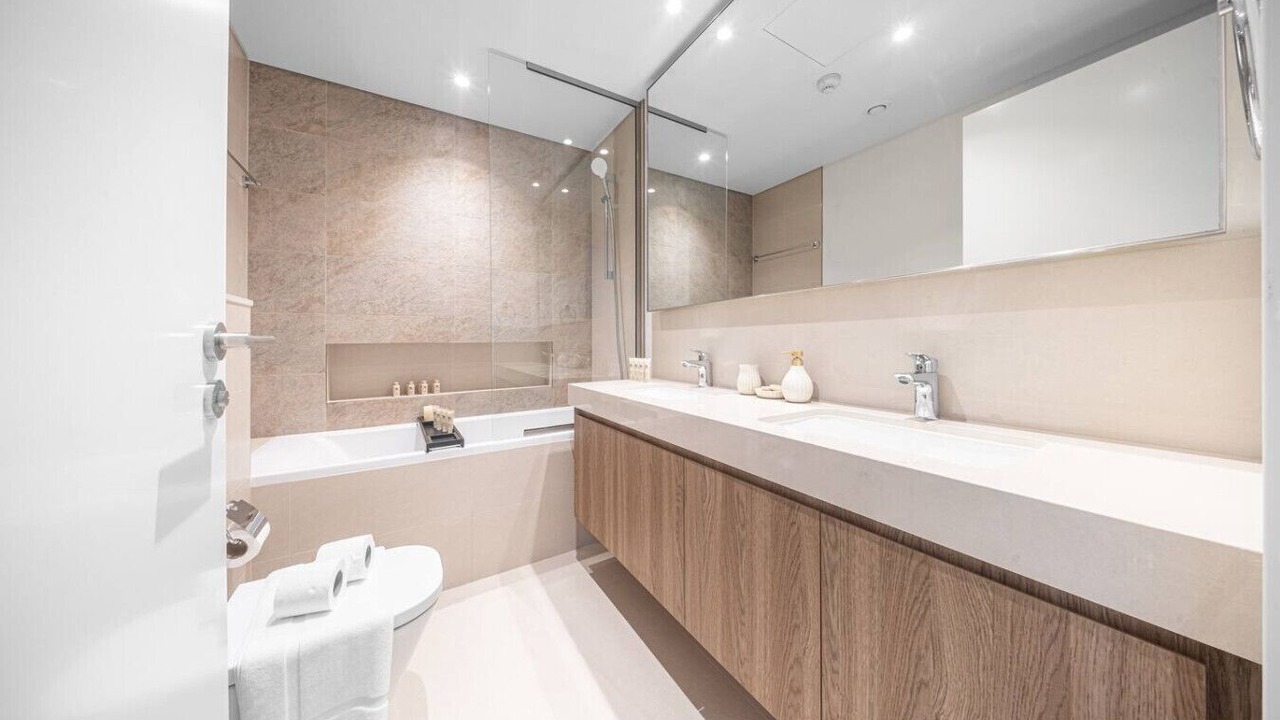 Photo of Bathroom in Za'abeel 2