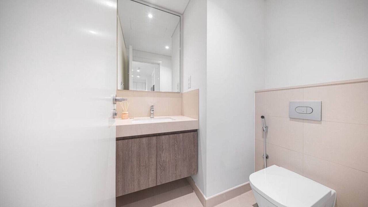 Photo of Bathroom in Za'abeel 2