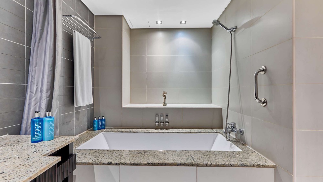 Photo of Bathroom in Palm Jumeirah