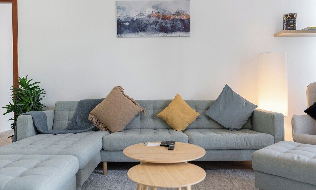 Photo of Livingroom in Motor City
