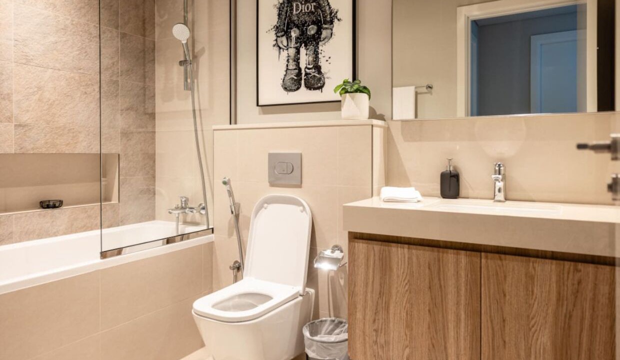 Photo of Bathroom in Za'abeel 2